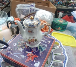 Household decorative items