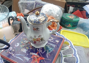 Household decorative items